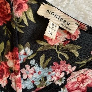Floral blouse size med